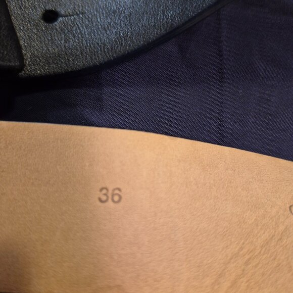 AKRIS Women's Leather Belt - Picture 6 of 13